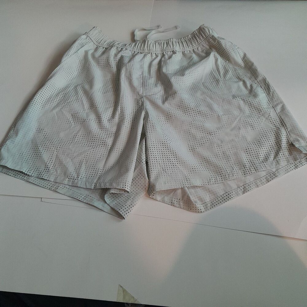 DSG Athletic Sweat Shorts White Men’s Size Small Stretch Pockets Drawstring